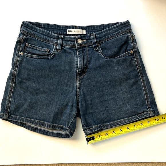 Levi’s Mid-rise Denim Shorts Indigo Wash -‎ Size 8 / 29 - Picture 5 of 7